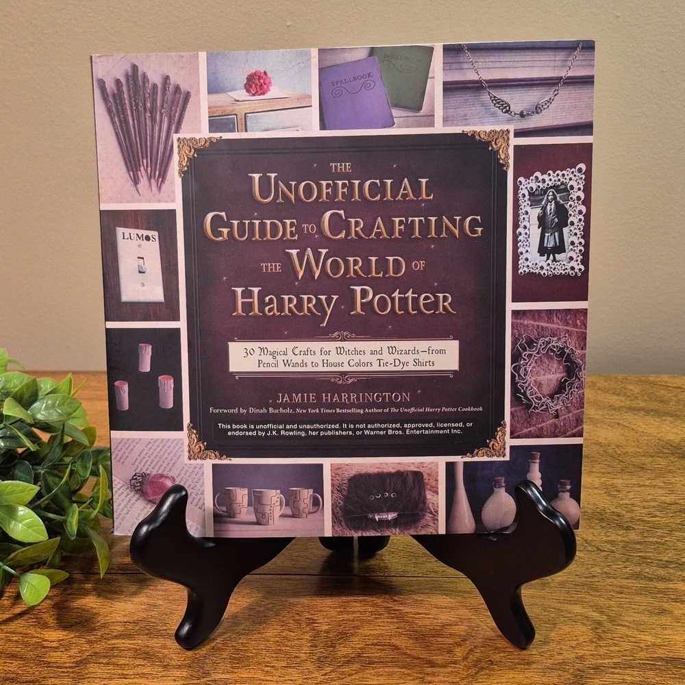'THE UNOFFICIAL GUIDE TO CRAFTING THE WORLD OF HARRY POTTER' Paperback Book